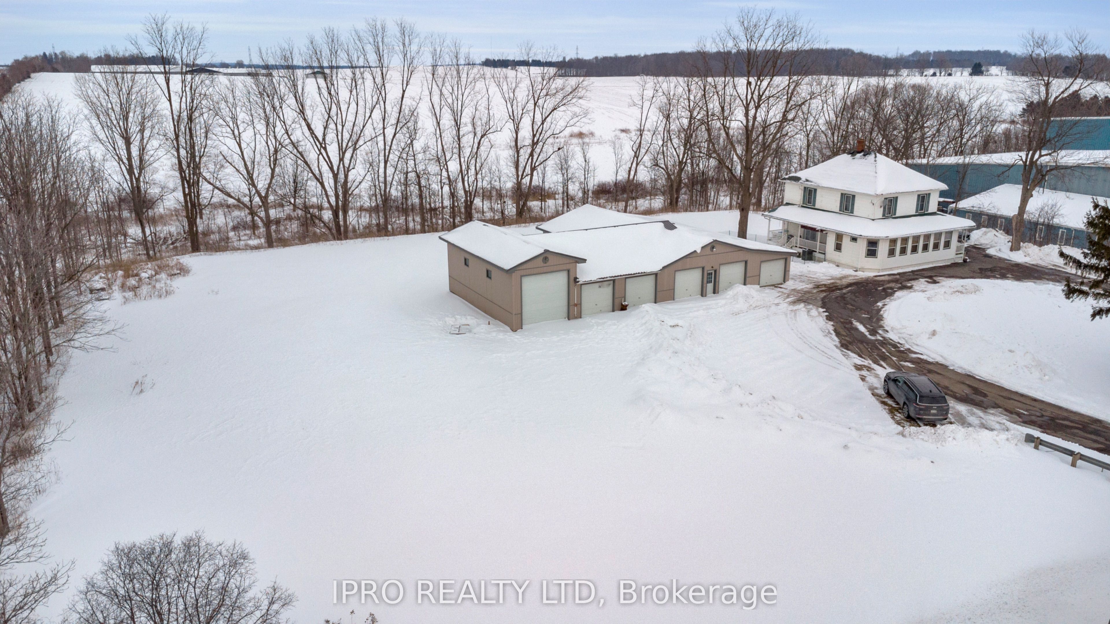 334076 Plank Line Property Photo 2