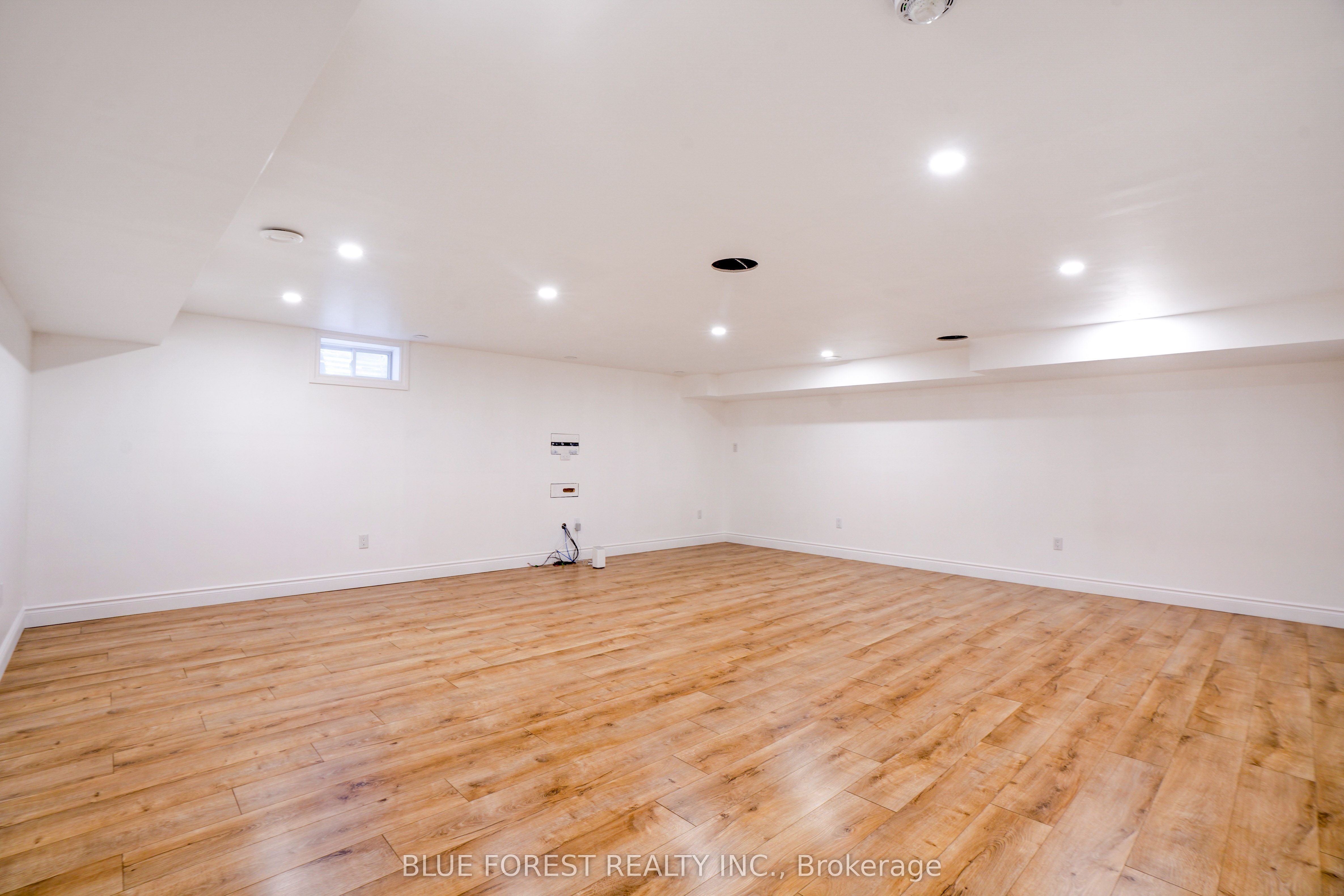 574 Oakridge Dr Property Photo 33
