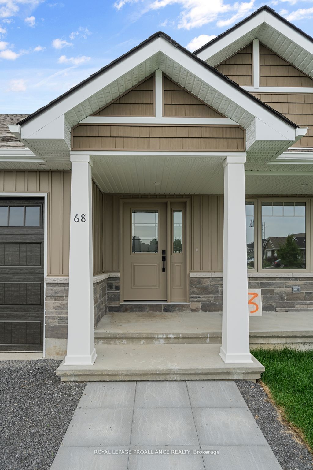 72 Stirling Crescent Property Photo 6