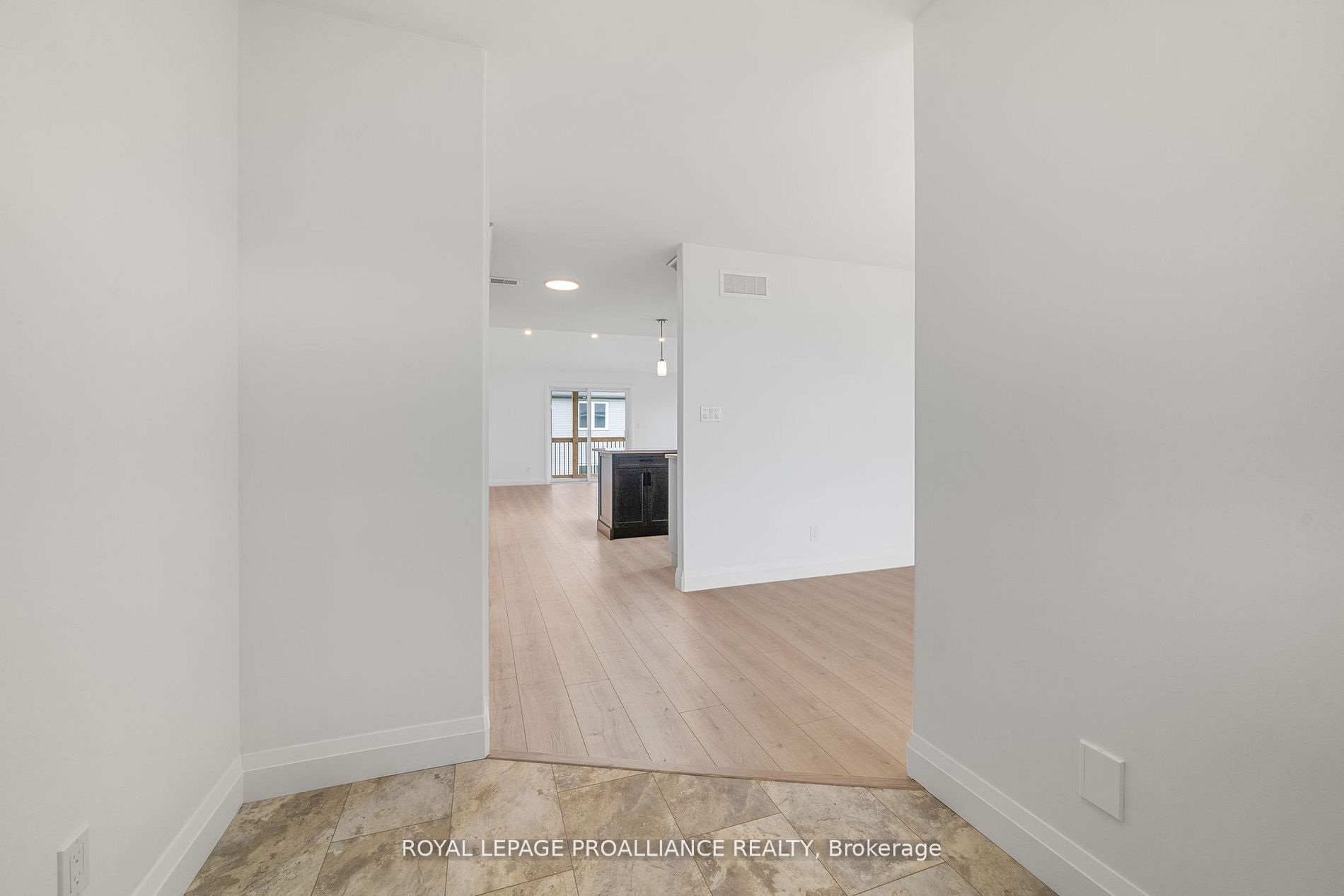 72 Stirling Crescent Property Photo 11