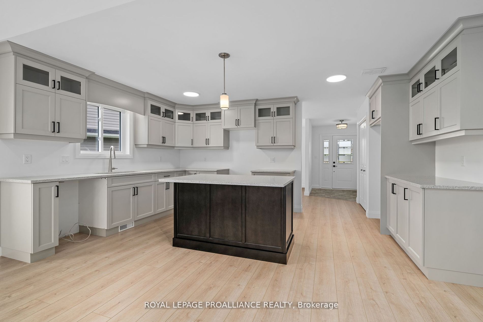72 Stirling Crescent Property Photo 14