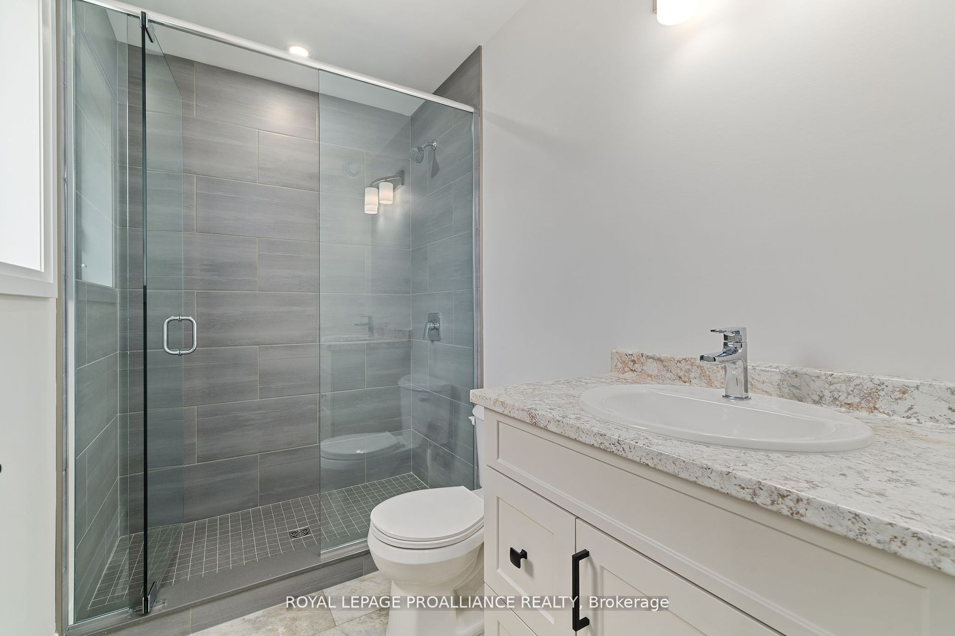 72 Stirling Crescent Property Photo 25