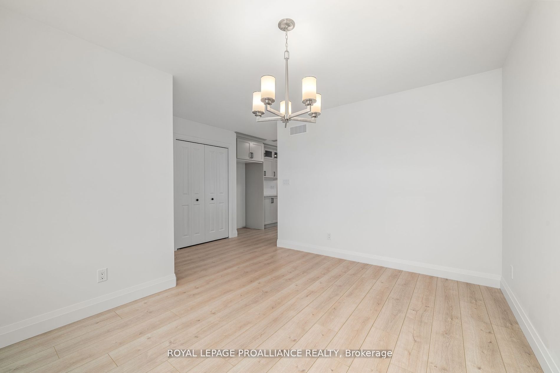72 Stirling Crescent Property Photo 28