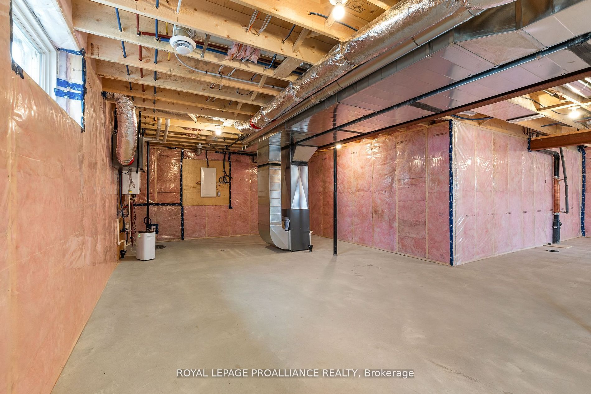 72 Stirling Crescent Property Photo 32