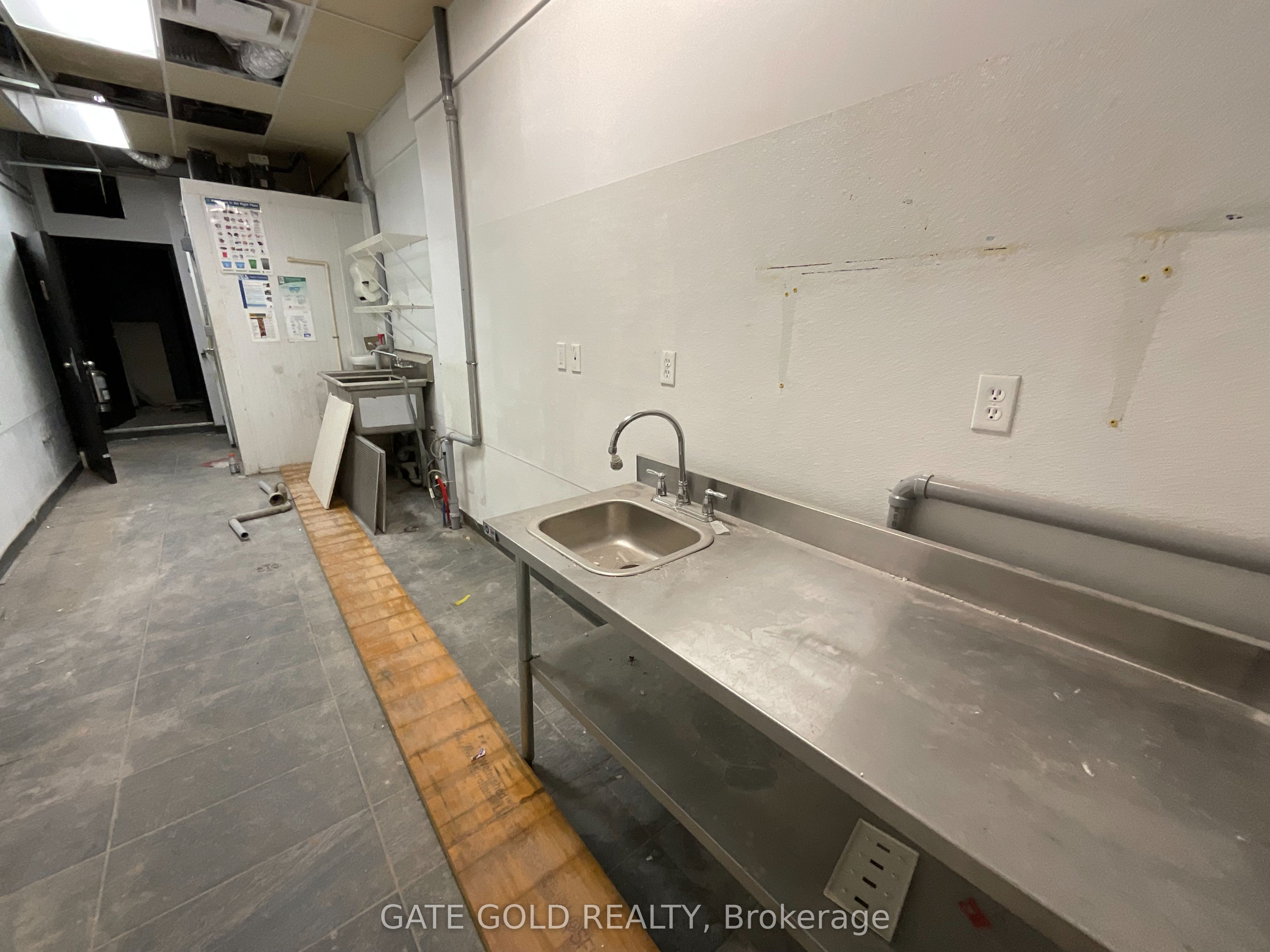 #main - 65 King Street Property Photo 4