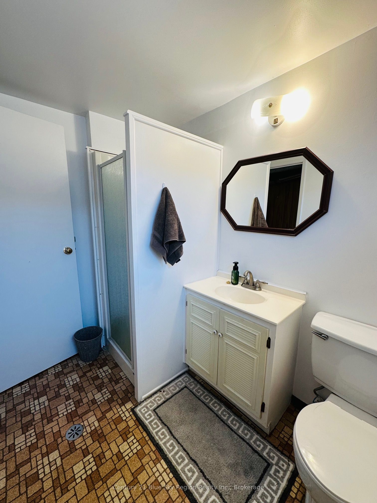 #b1 - 450 Lakeshore Drive Property Photo 27