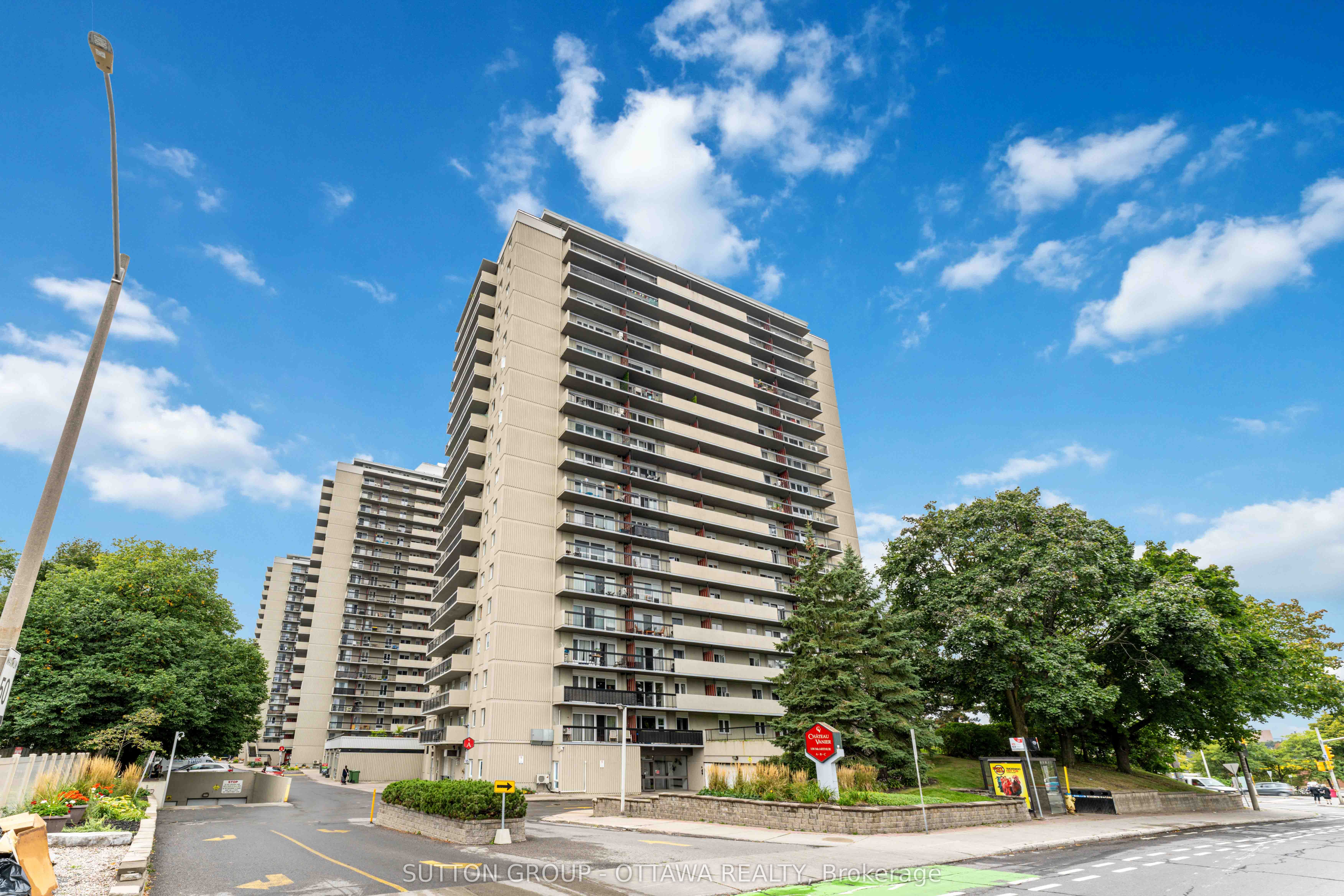 K1l 7e7 Real Estate Listings Main Image