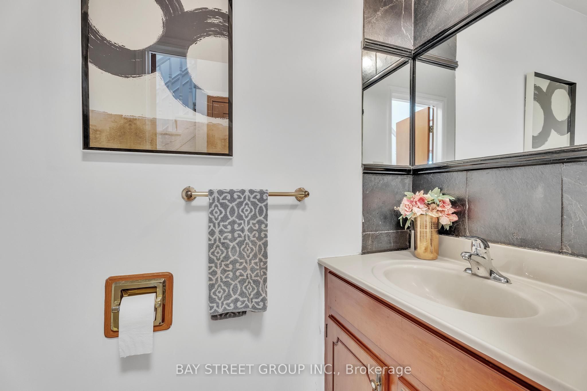 976 Griffith Street Property Photo 12