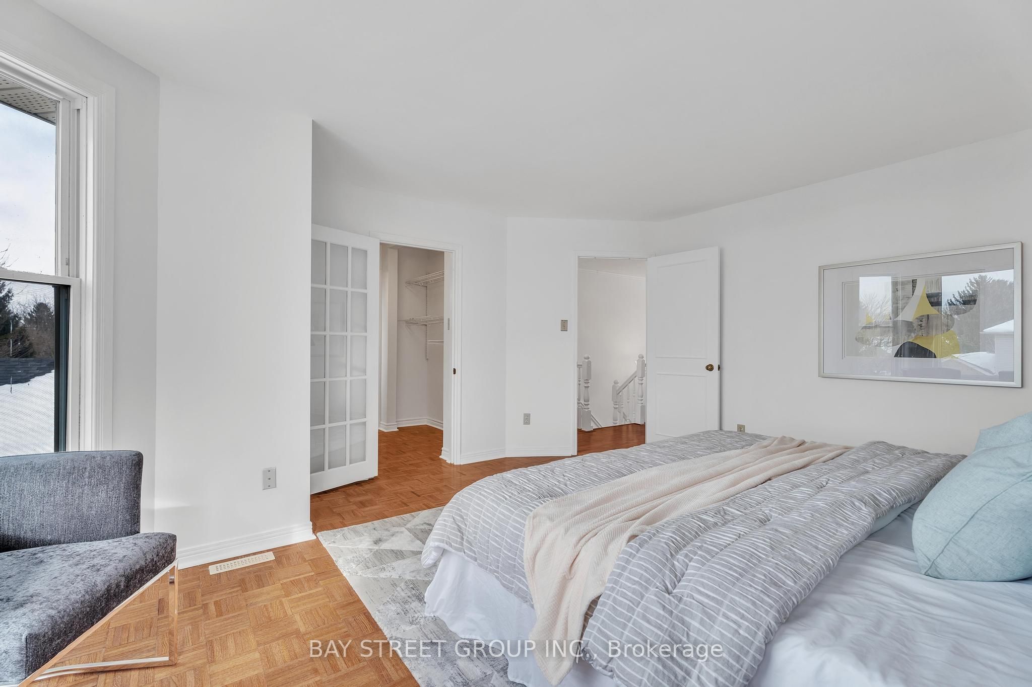 976 Griffith Street Property Photo 28