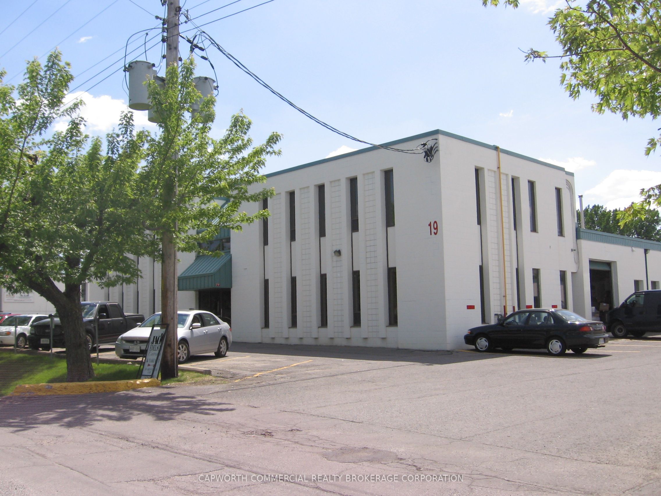 19 Grenfell Cres Property Photo 1