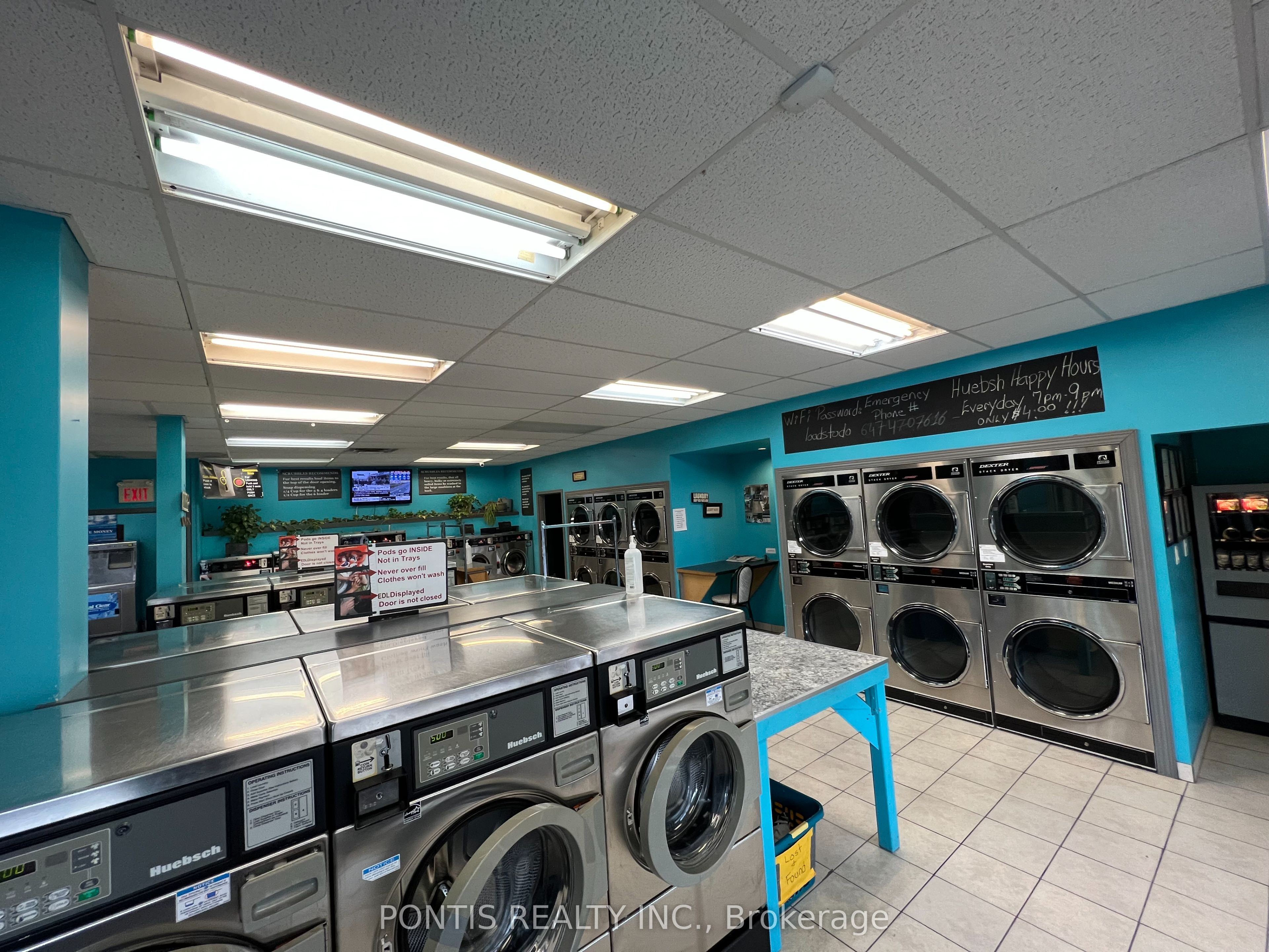 #7 - 112 Oriole Parkway Property Photo 3