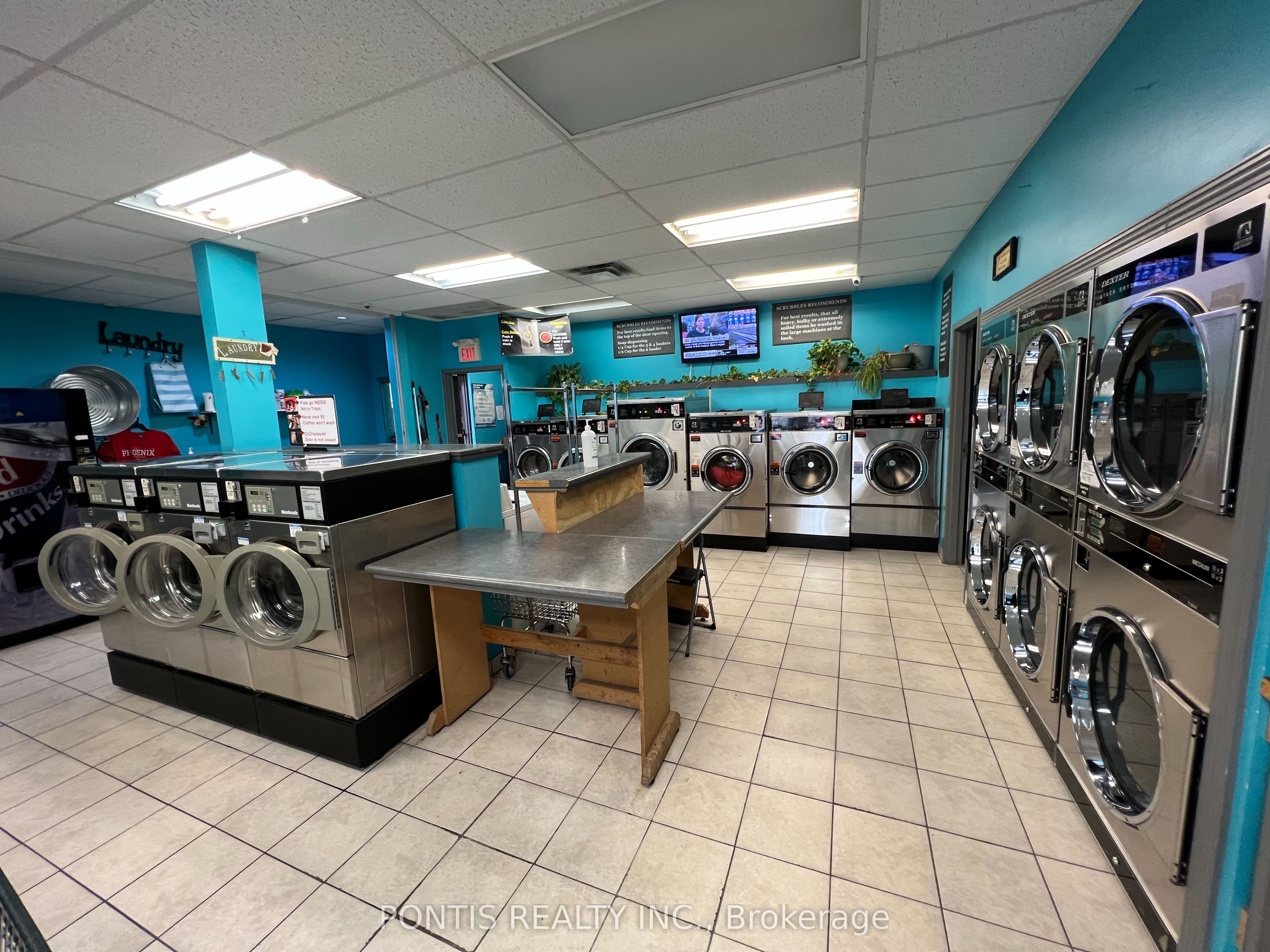 #7 - 112 Oriole Parkway Property Photo 6