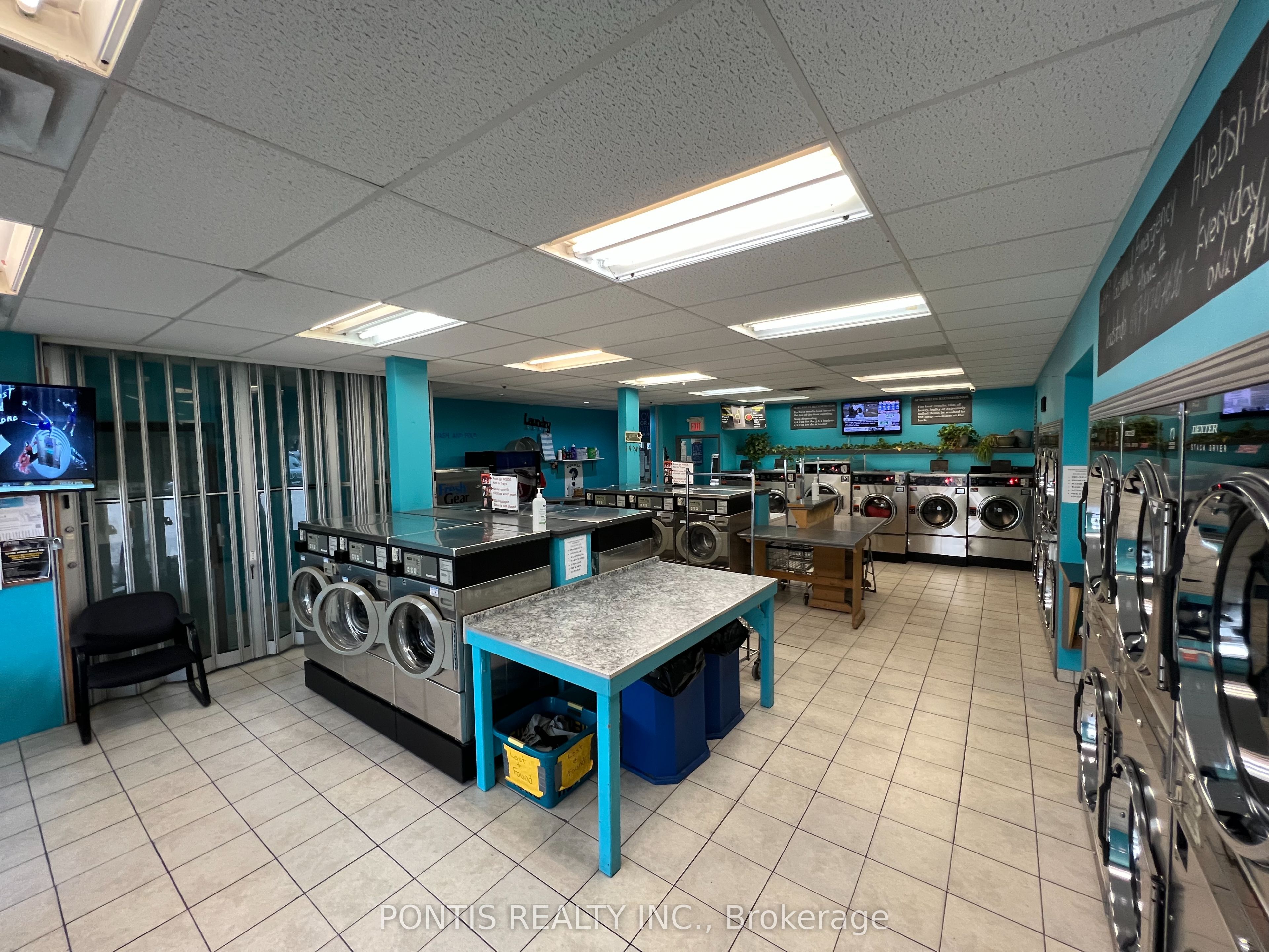 #7 - 112 Oriole Parkway Property Photo 7