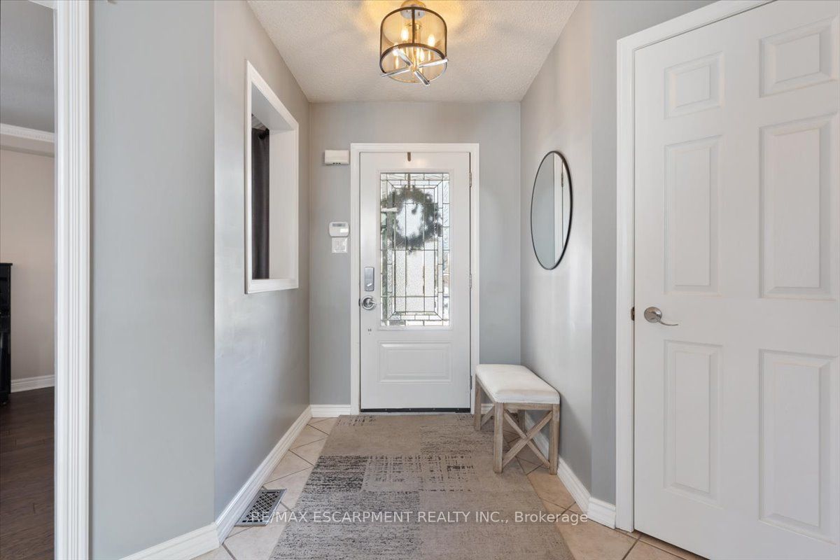 6 Tamarack Court Property Photo 5