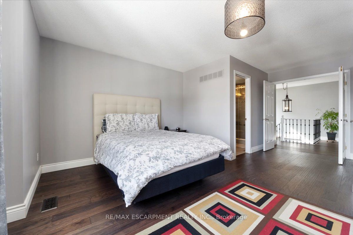 6 Tamarack Court Property Photo 25