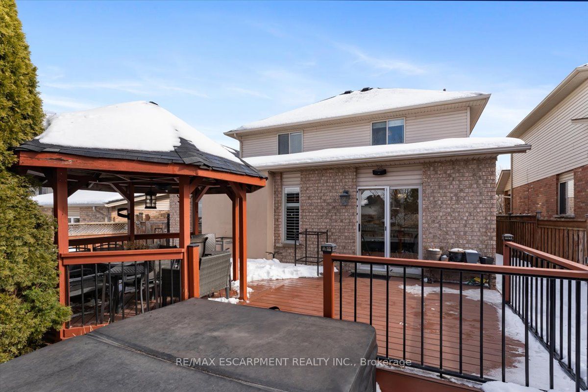 6 Tamarack Court Property Photo 44