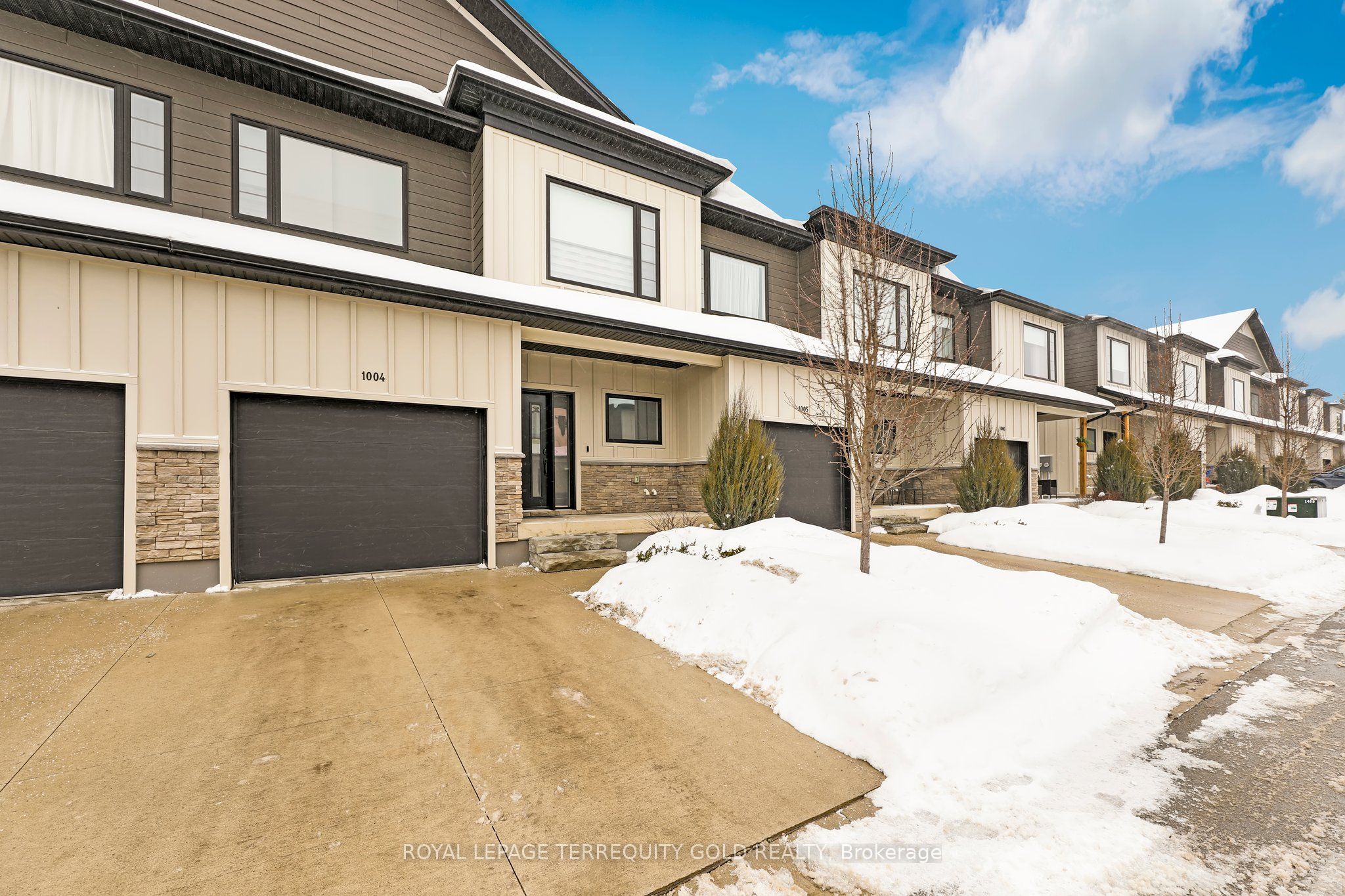 #1004 - 360 Quarter Town Line Property Photo 1