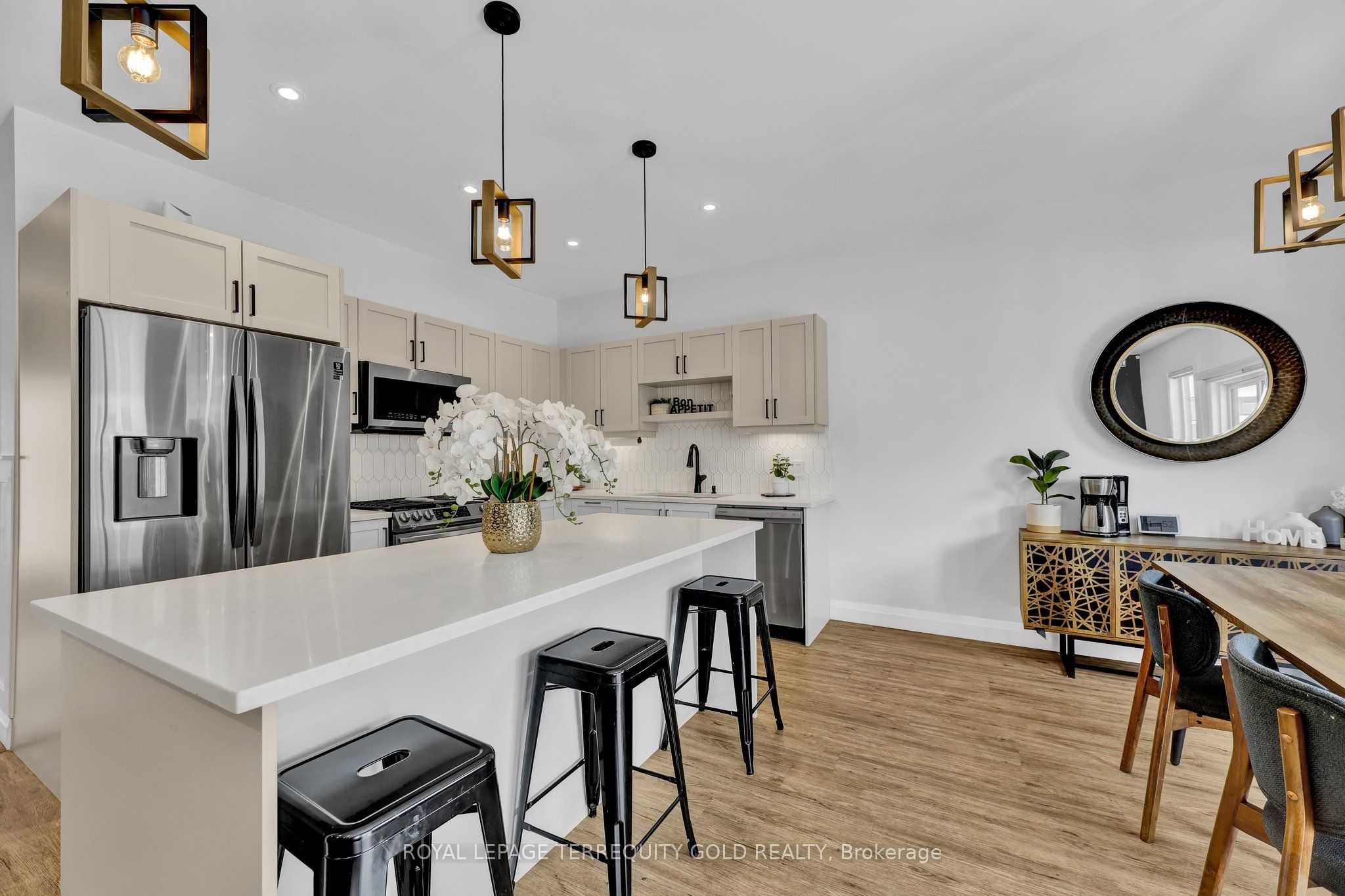 #1004 - 360 Quarter Town Line Property Photo 7