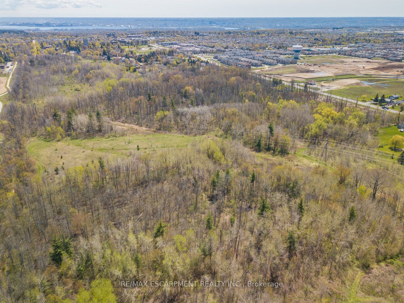 Rear Parkside Drive Property Photo 6
