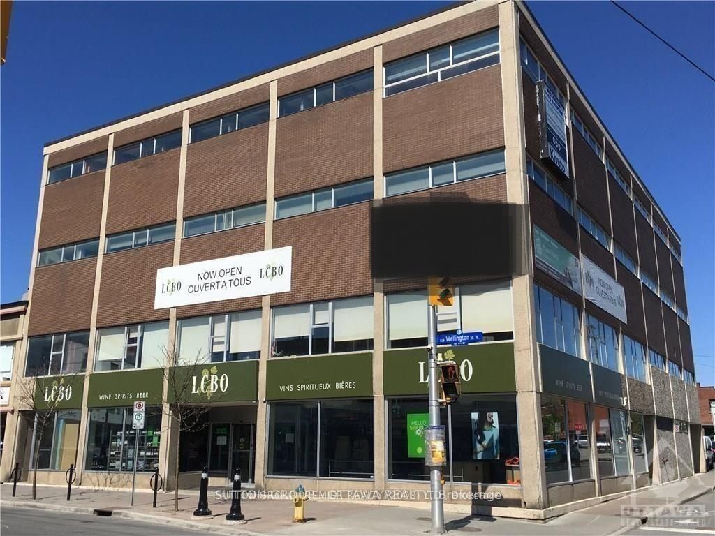 #400 - 981 Wellington Street Property Photo 1