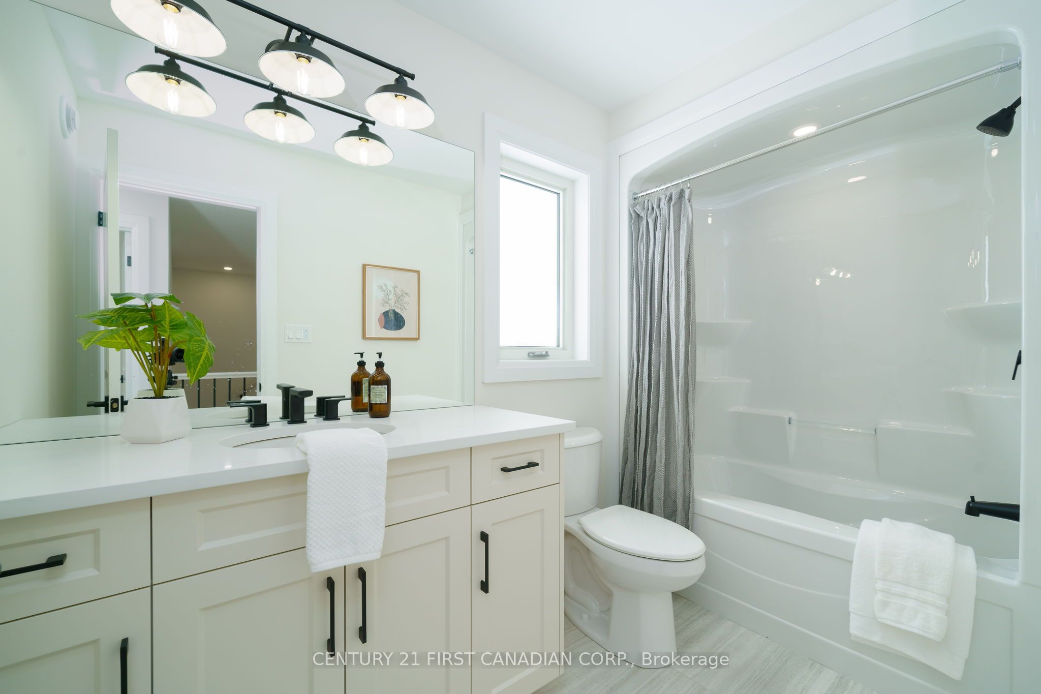 62 Postma Crescent Property Photo 23