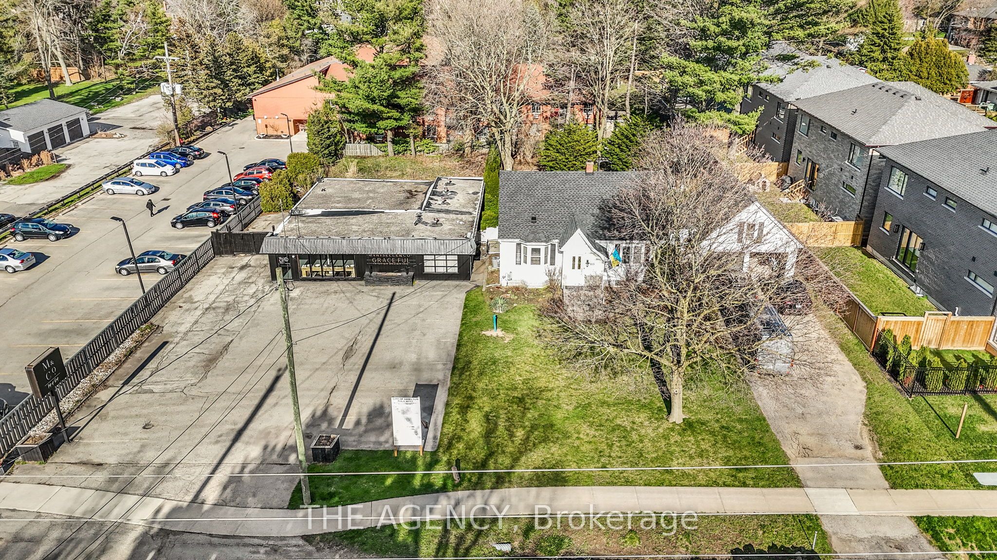111-115 Fiddlers Green Road Property Photo 1