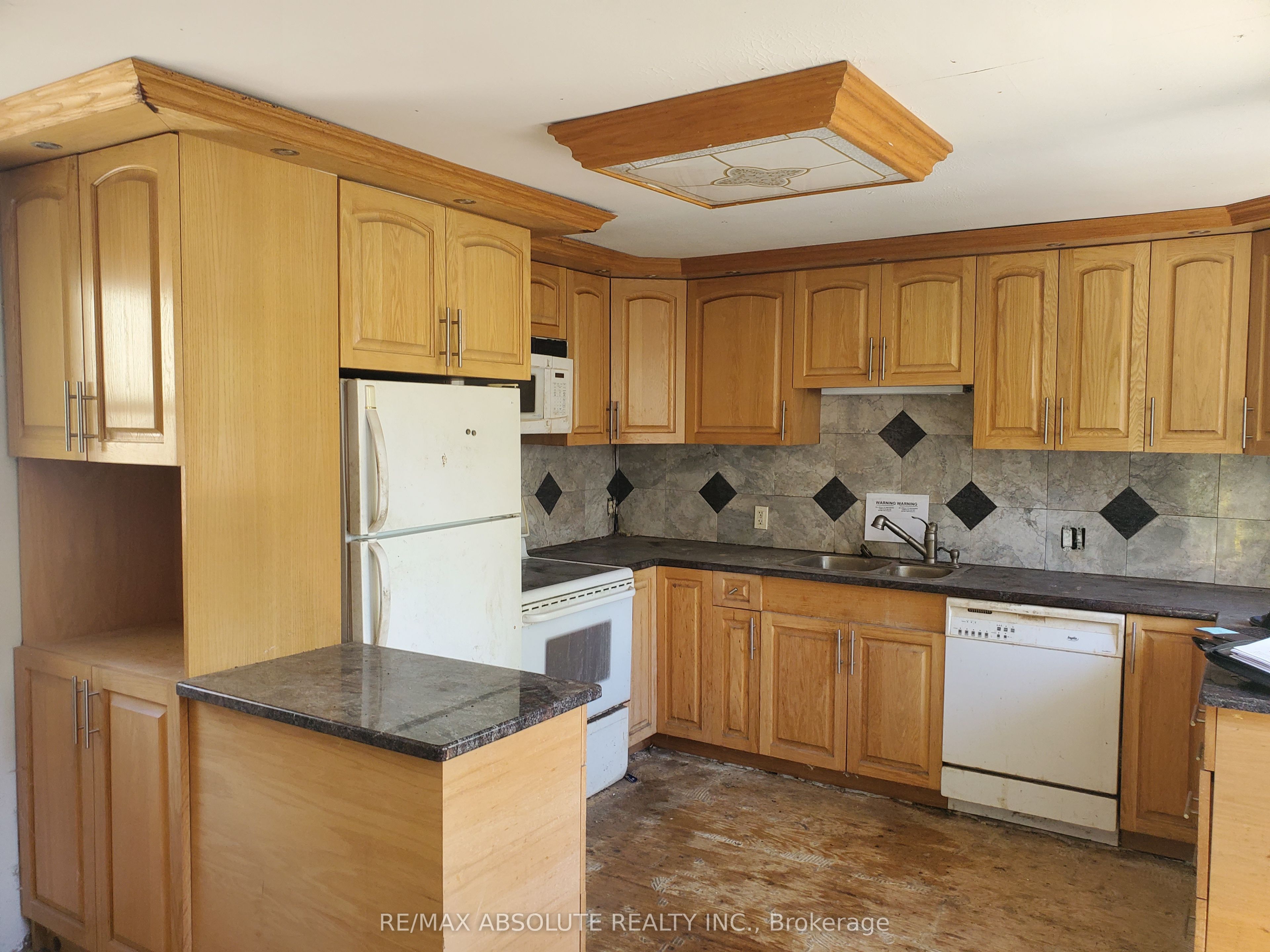 755 Bayview Drive Property Photo 8