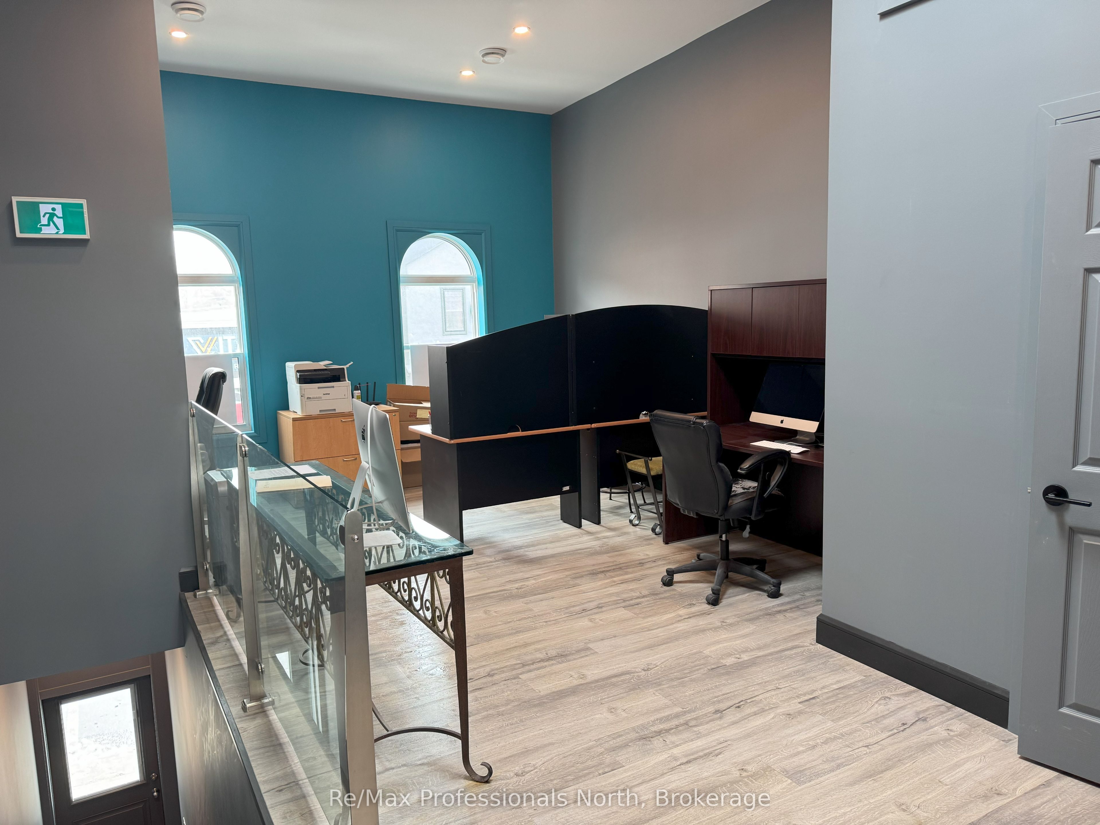 #a - 8 Manitoba Street Property Photo 1
