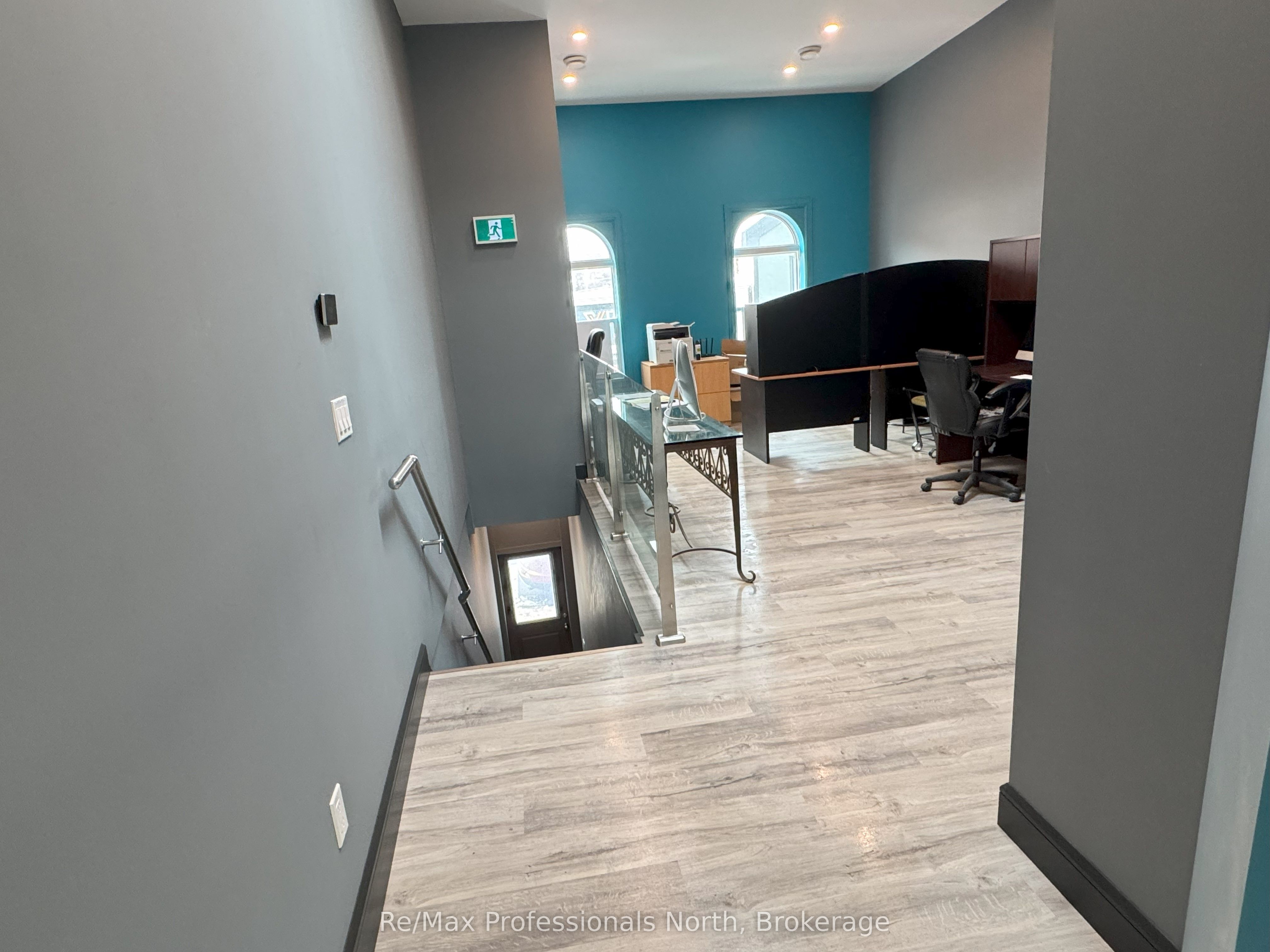 #a - 8 Manitoba Street Property Photo 11