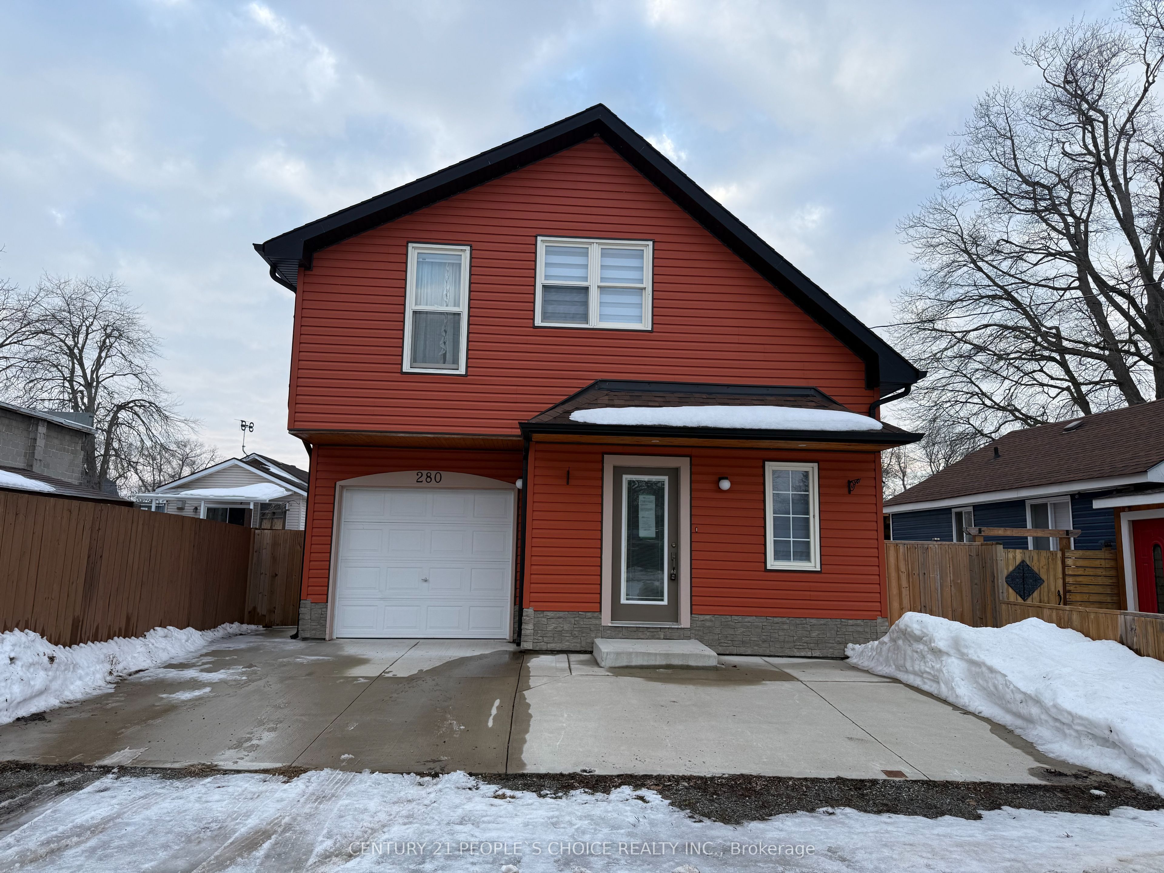 280 Cambridge Rd W Property Photo