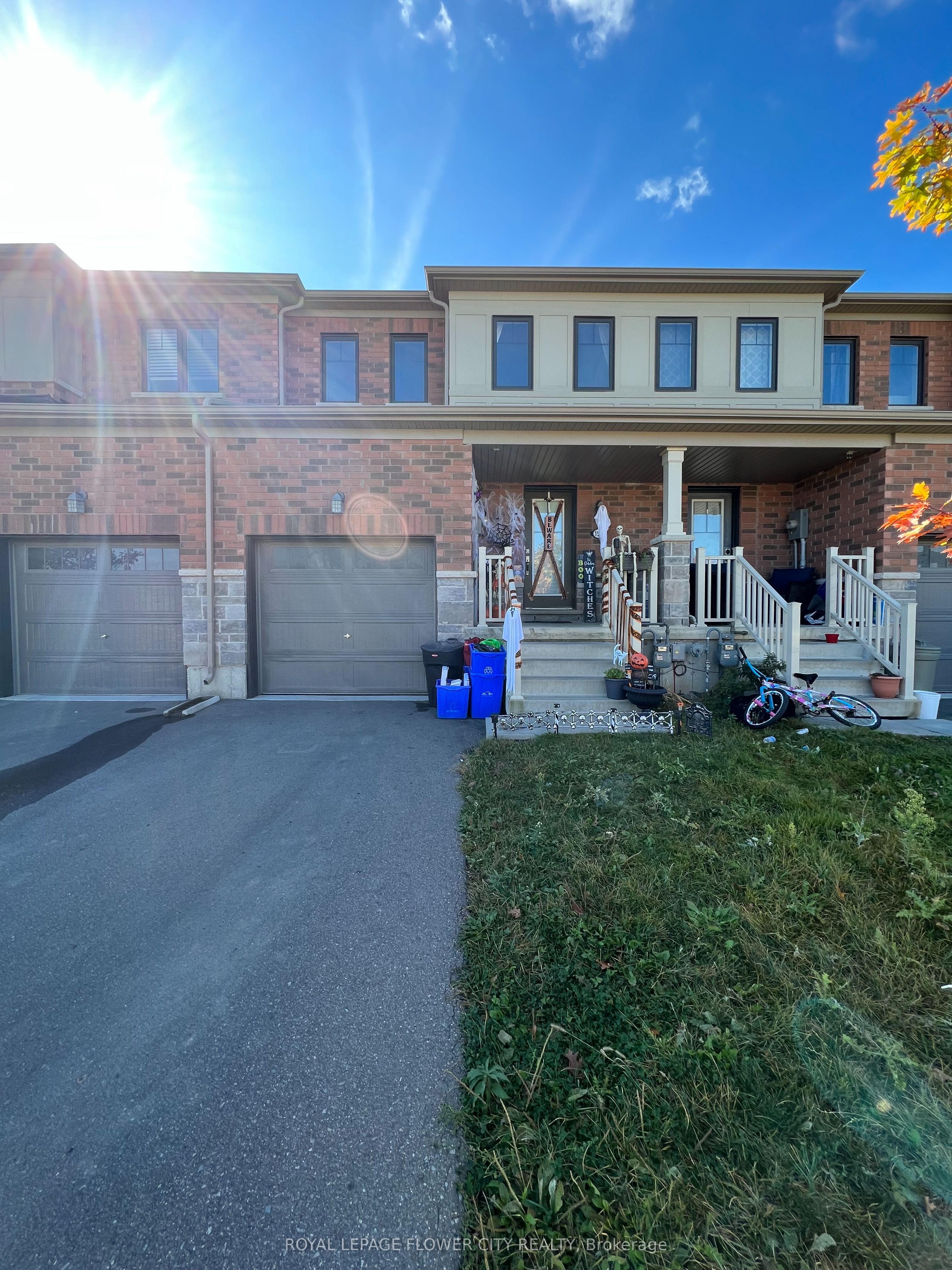 151 Thompson Rd Property Photo 2
