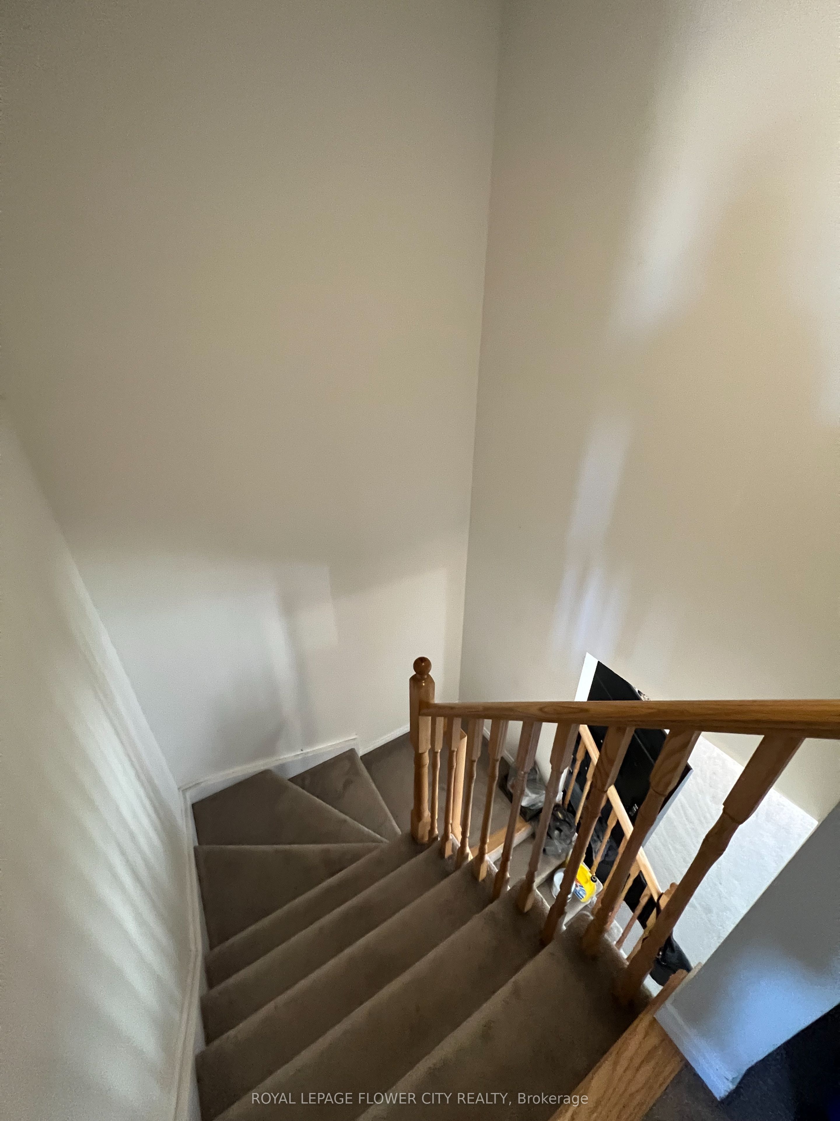 151 Thompson Rd Property Photo 7