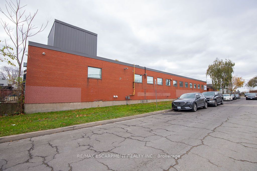 42 Niagara Street Property Photo 5