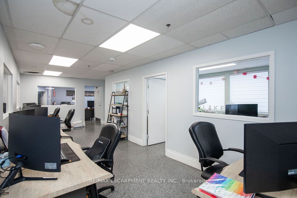42 Niagara Street Property Photo 10