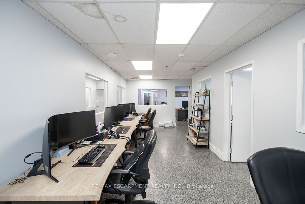 42 Niagara Street Property Photo 11