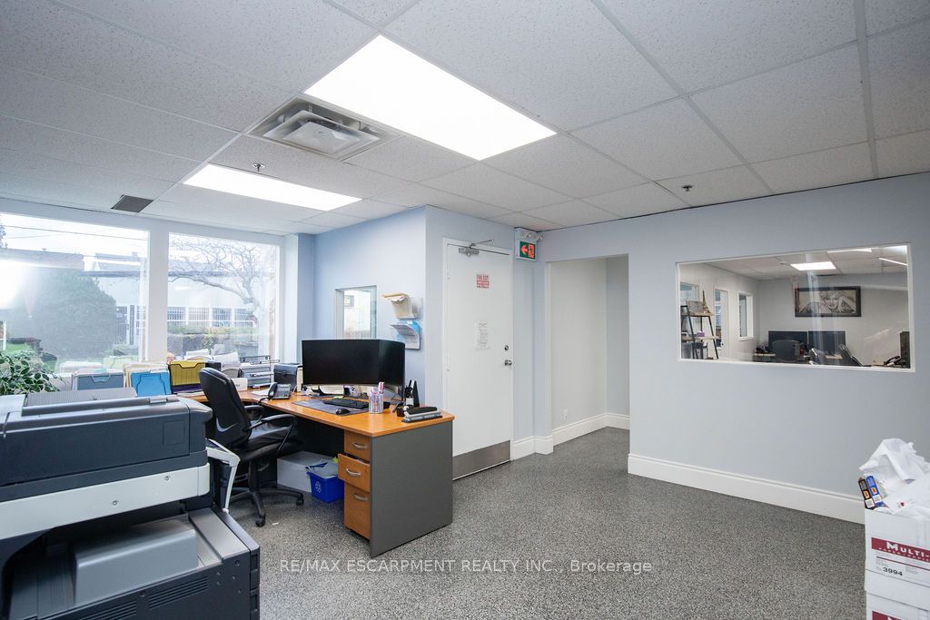 42 Niagara Street Property Photo 12