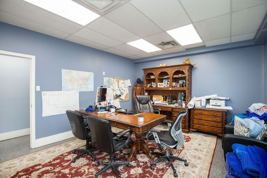 42 Niagara Street Property Photo 13