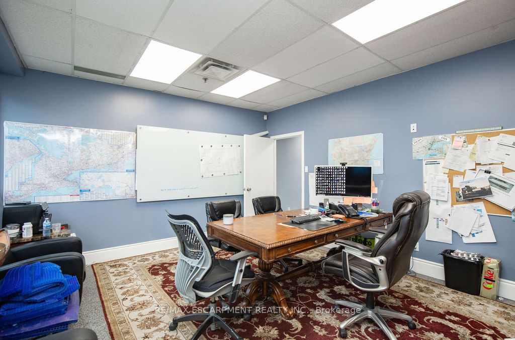 42 Niagara Street Property Photo 14
