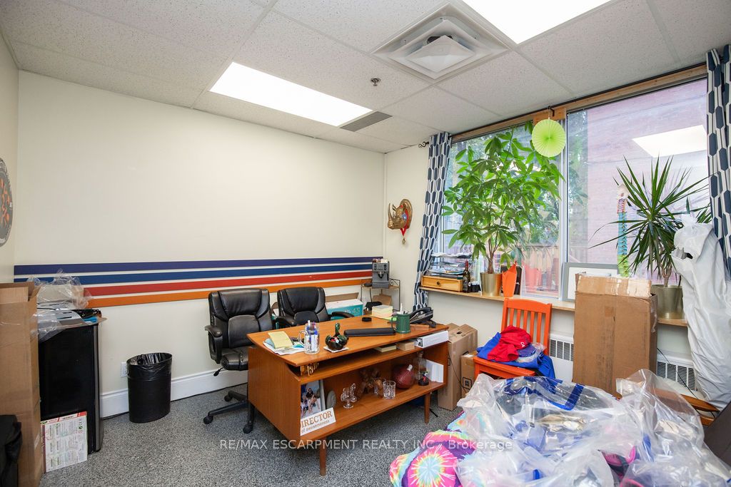 42 Niagara Street Property Photo 17
