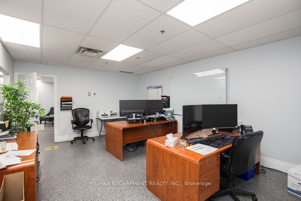 42 Niagara Street Property Photo 21