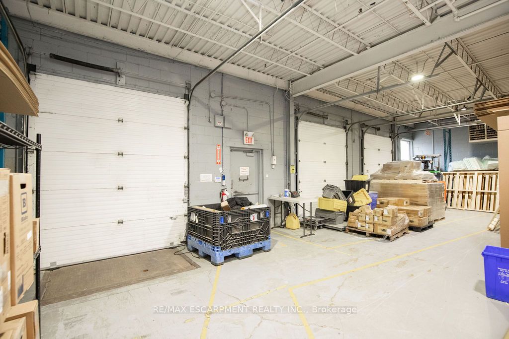 42 Niagara Street Property Photo 40