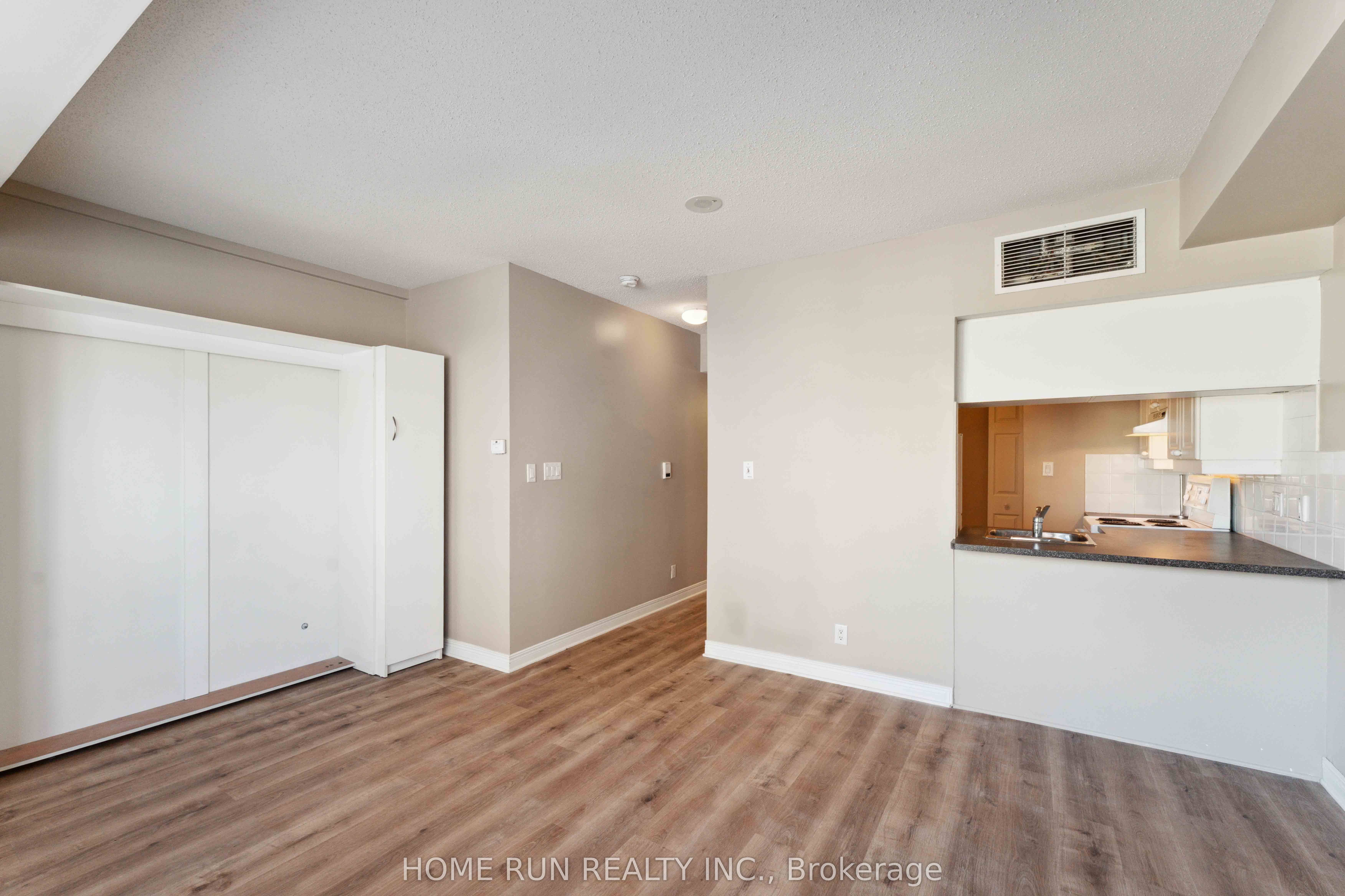 #2a - 150 York Street Property Photo 9