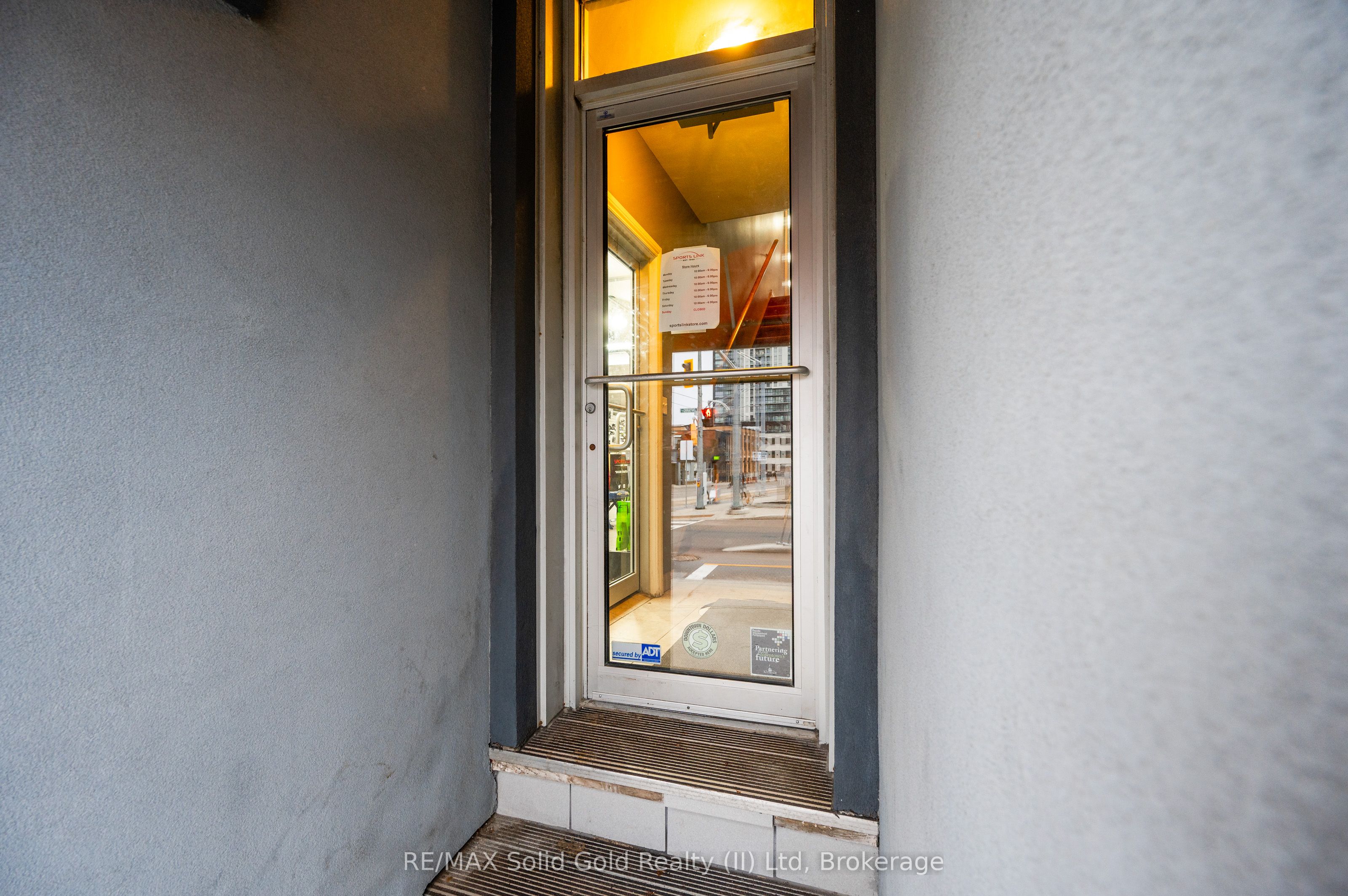77 Ontario Street Property Photo 2