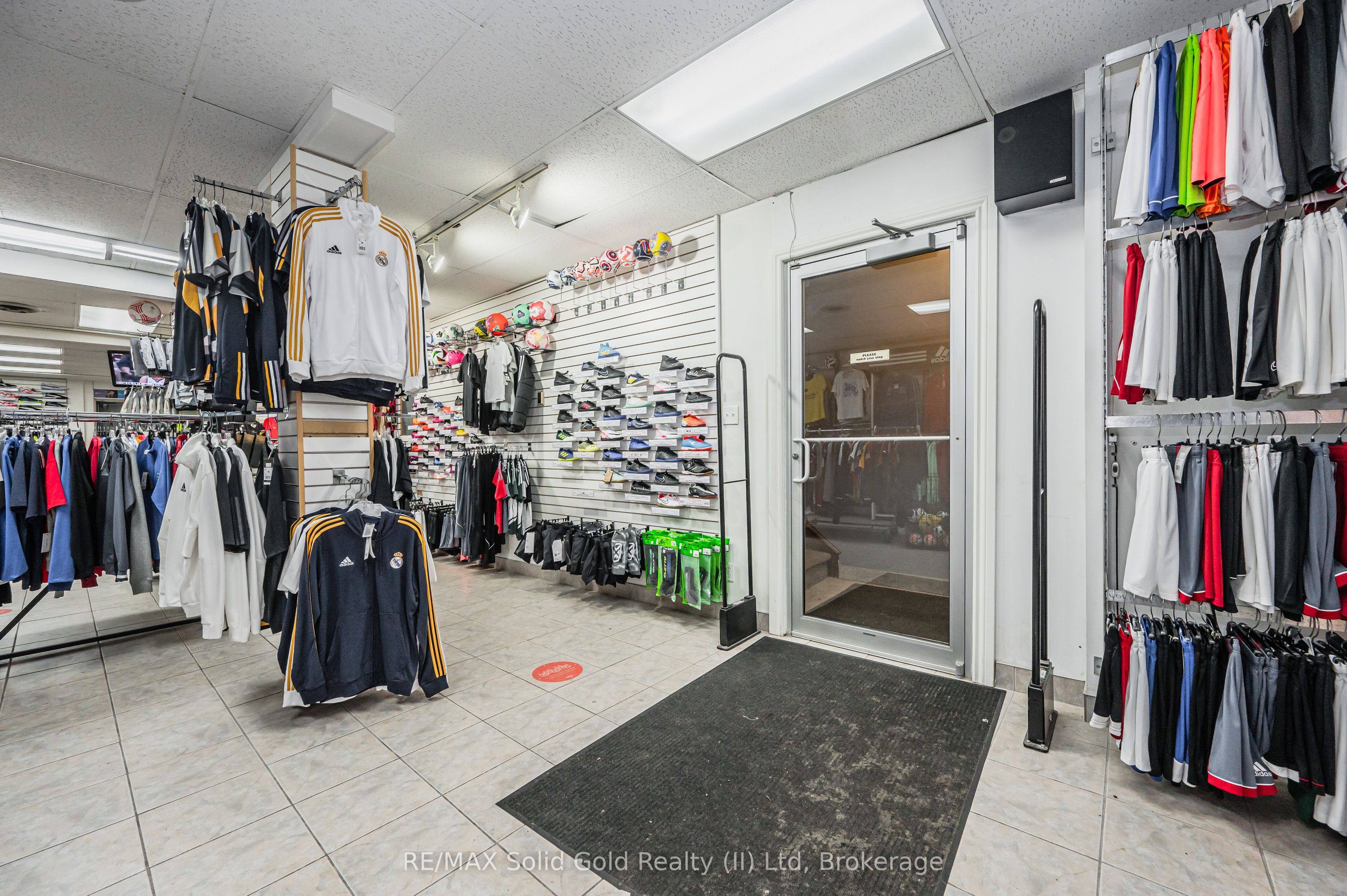 77 Ontario Street Property Photo 4