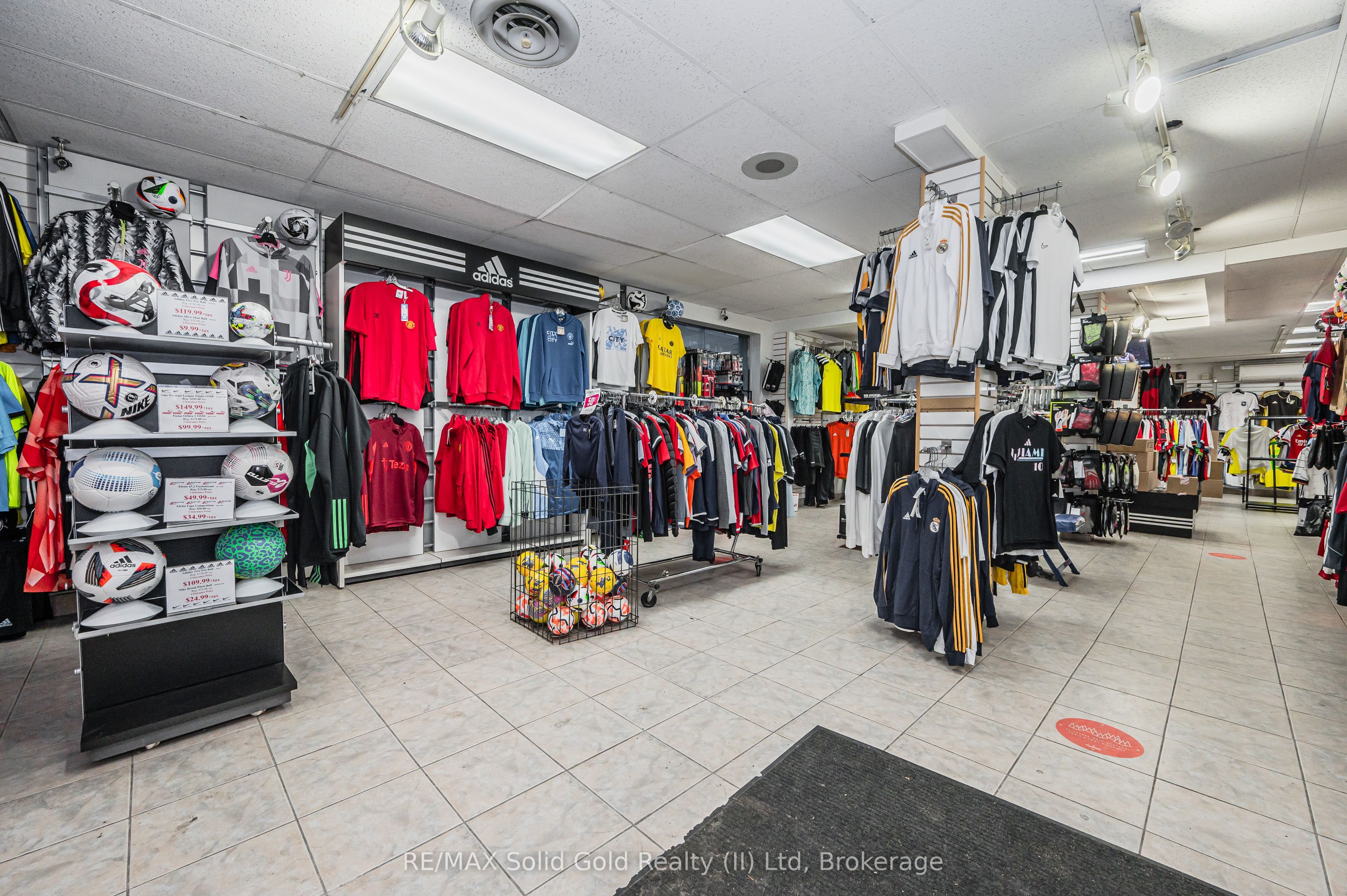 77 Ontario Street Property Photo 5
