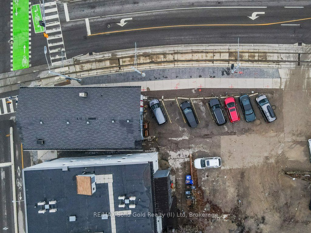 77 Ontario Street Property Photo 18