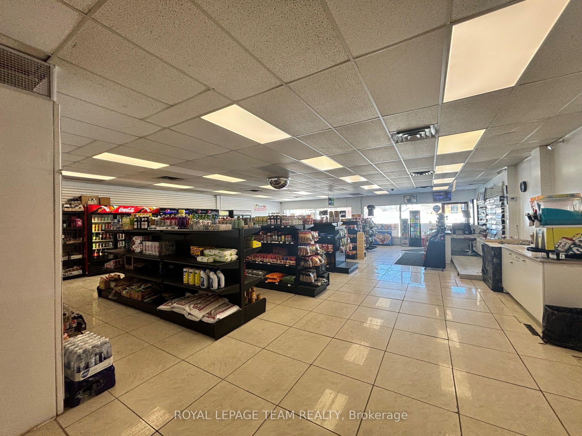 #unit B - 876 Montreal Road Property Photo 4