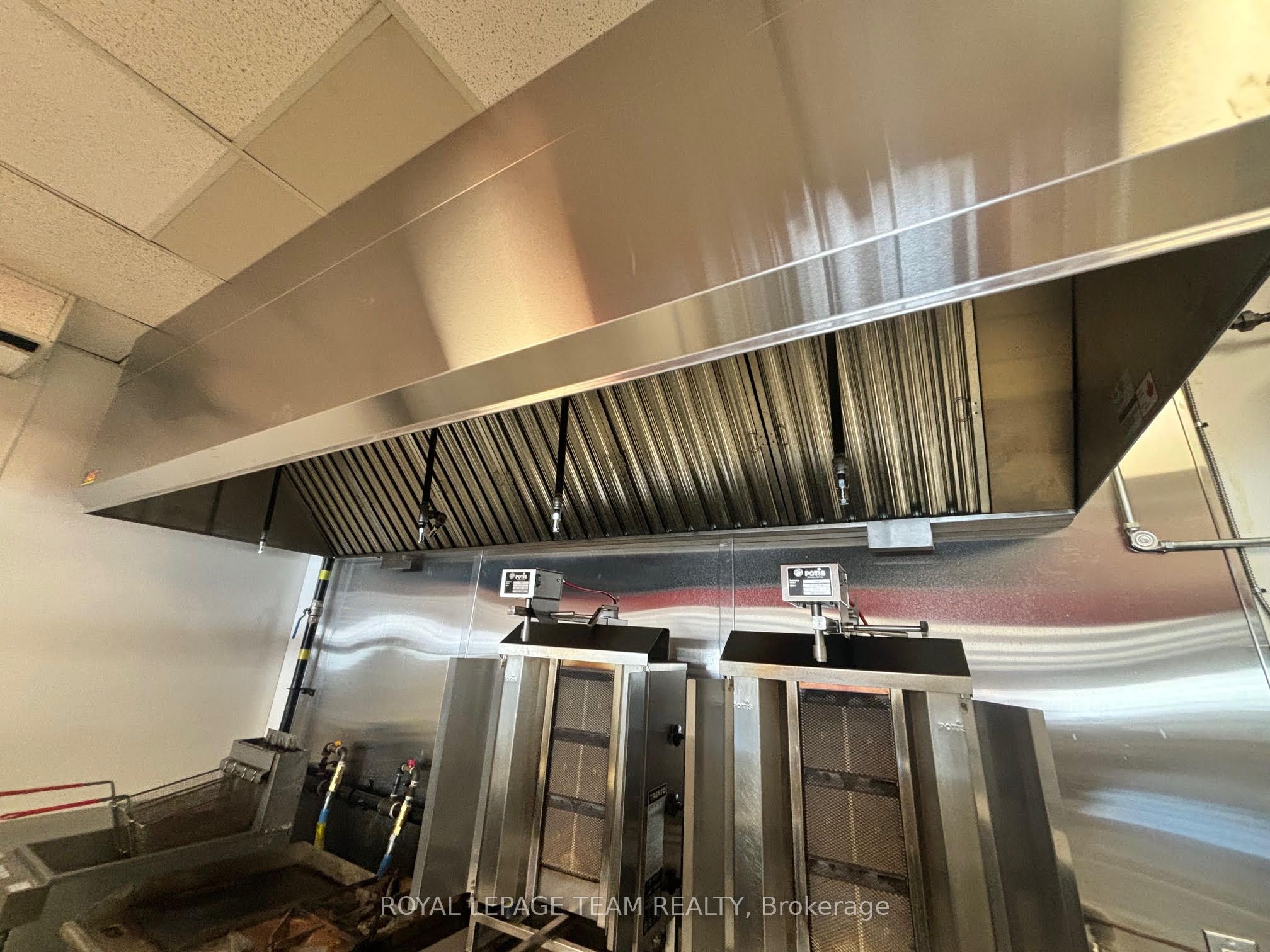 #unit B - 876 Montreal Road Property Photo 6