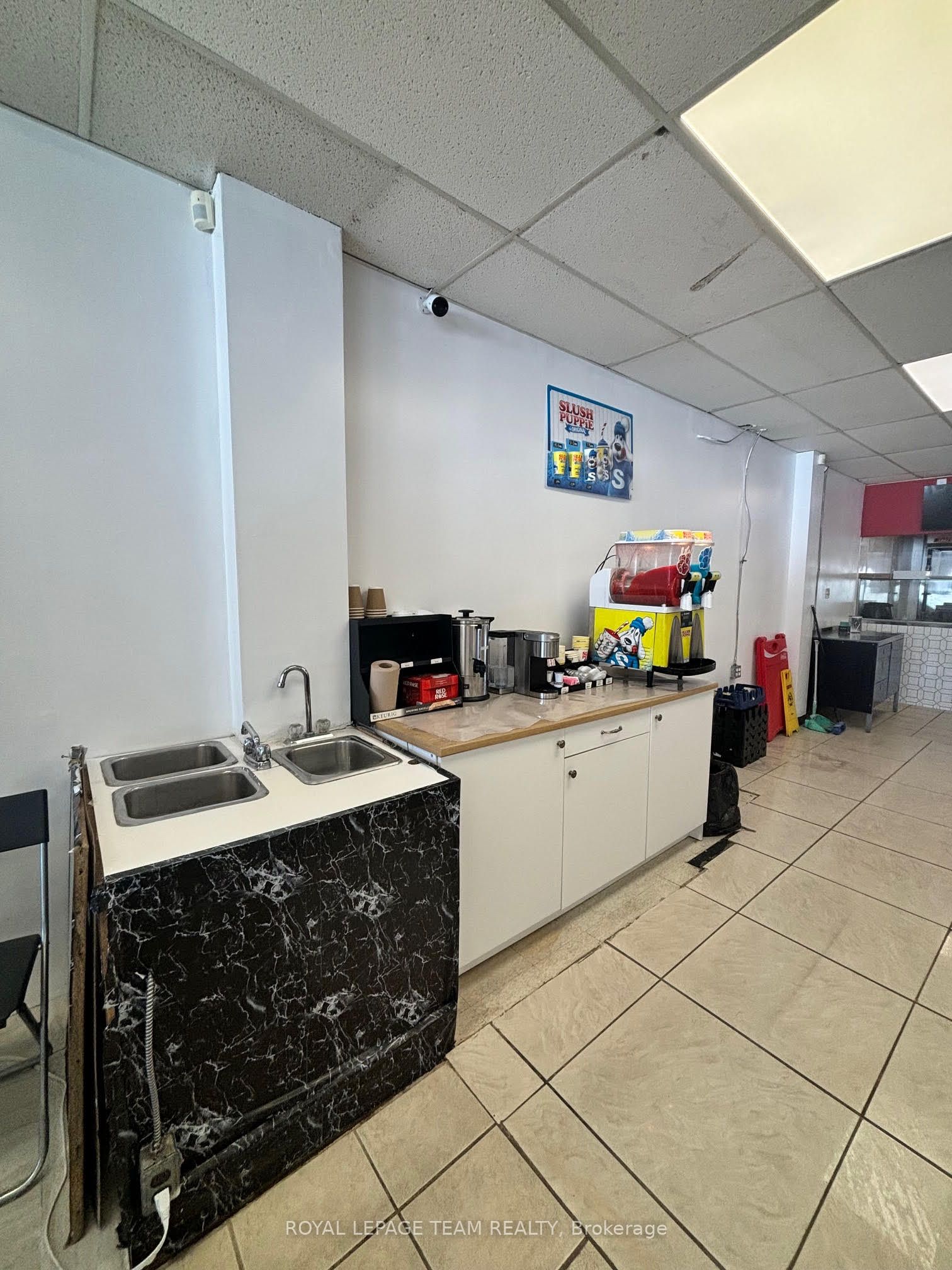 #unit B - 876 Montreal Road Property Photo 16