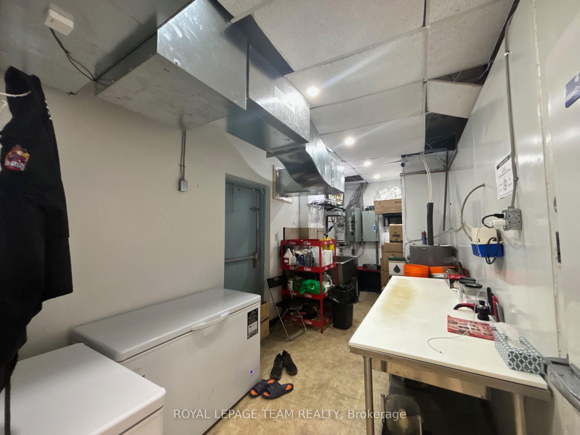 #unit B - 876 Montreal Road Property Photo 34